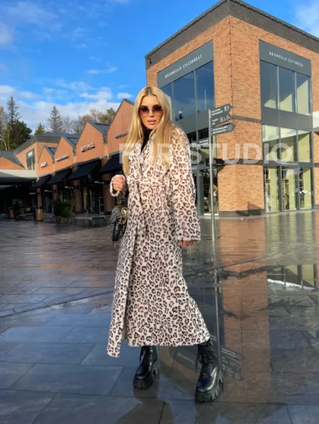 Леопардовая шуба из натуральной шерсти - фото 2