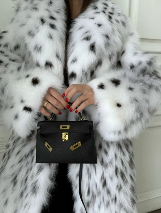 Женское Манто maxi из меха аукционной лисы ( реплика канадской рыси) - фото 1