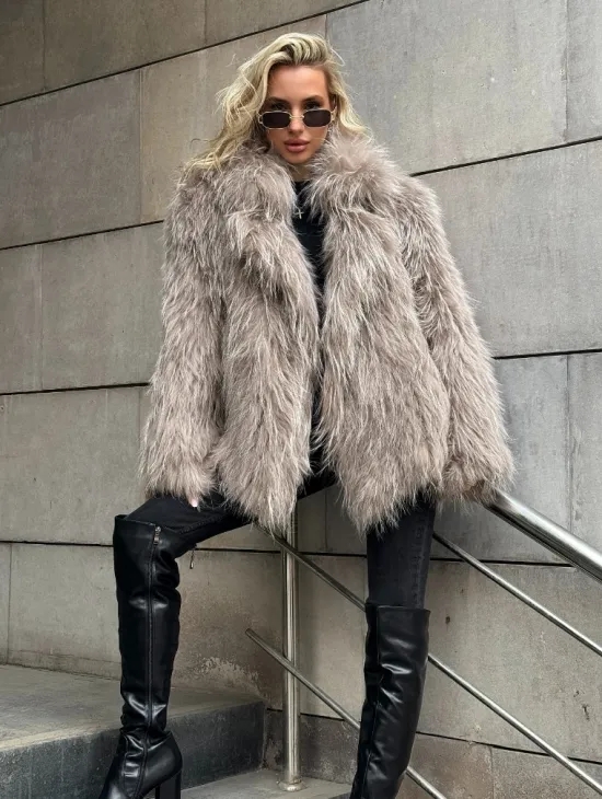 Полушубок из енота с английским воротником - фото 4