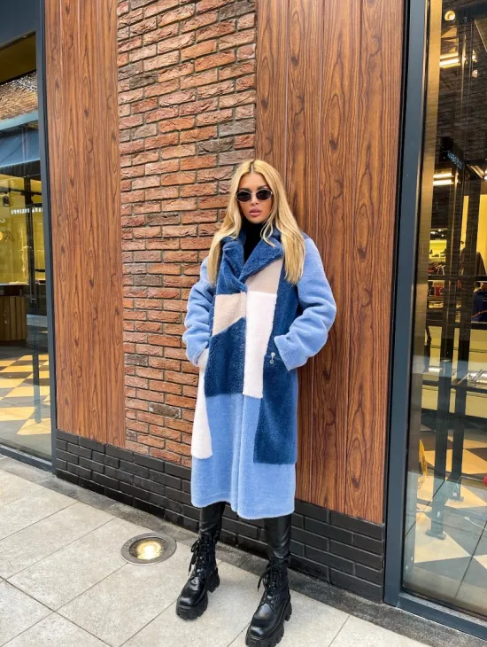 Модное пальто из натуральной шерсти с английским воротником - фото 4