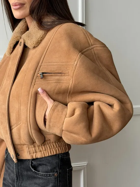 Зимняя женская дубленка - бомбер - фото 1