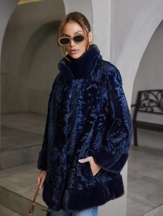 Шуба из каракульчи стойка воротник - цвет синий - фото 0
